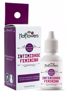 Intimidad femenina excitante y estimulante